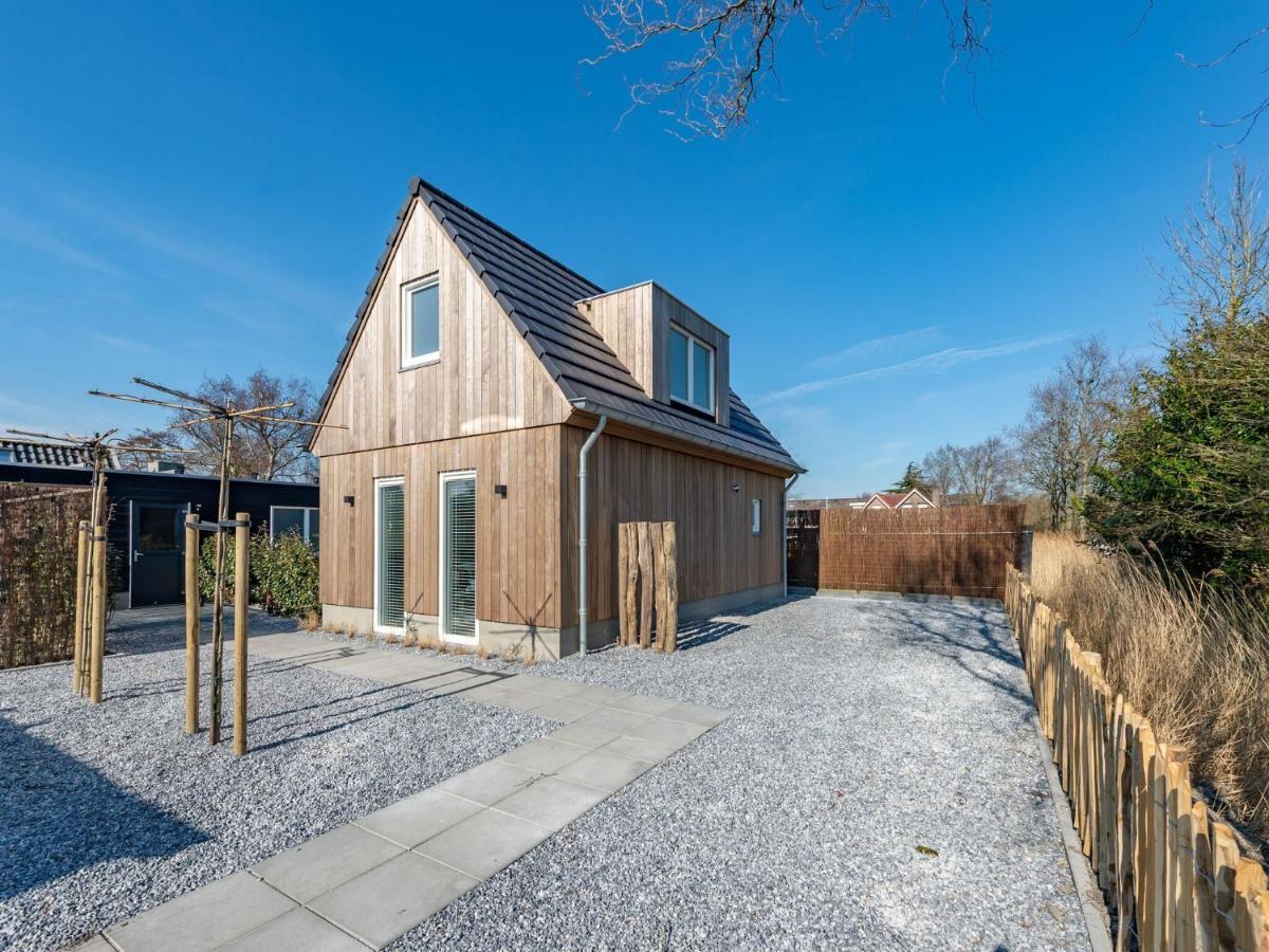 Cosy Holiday Home In Oostkapelle With A Garden Buitenkant foto
