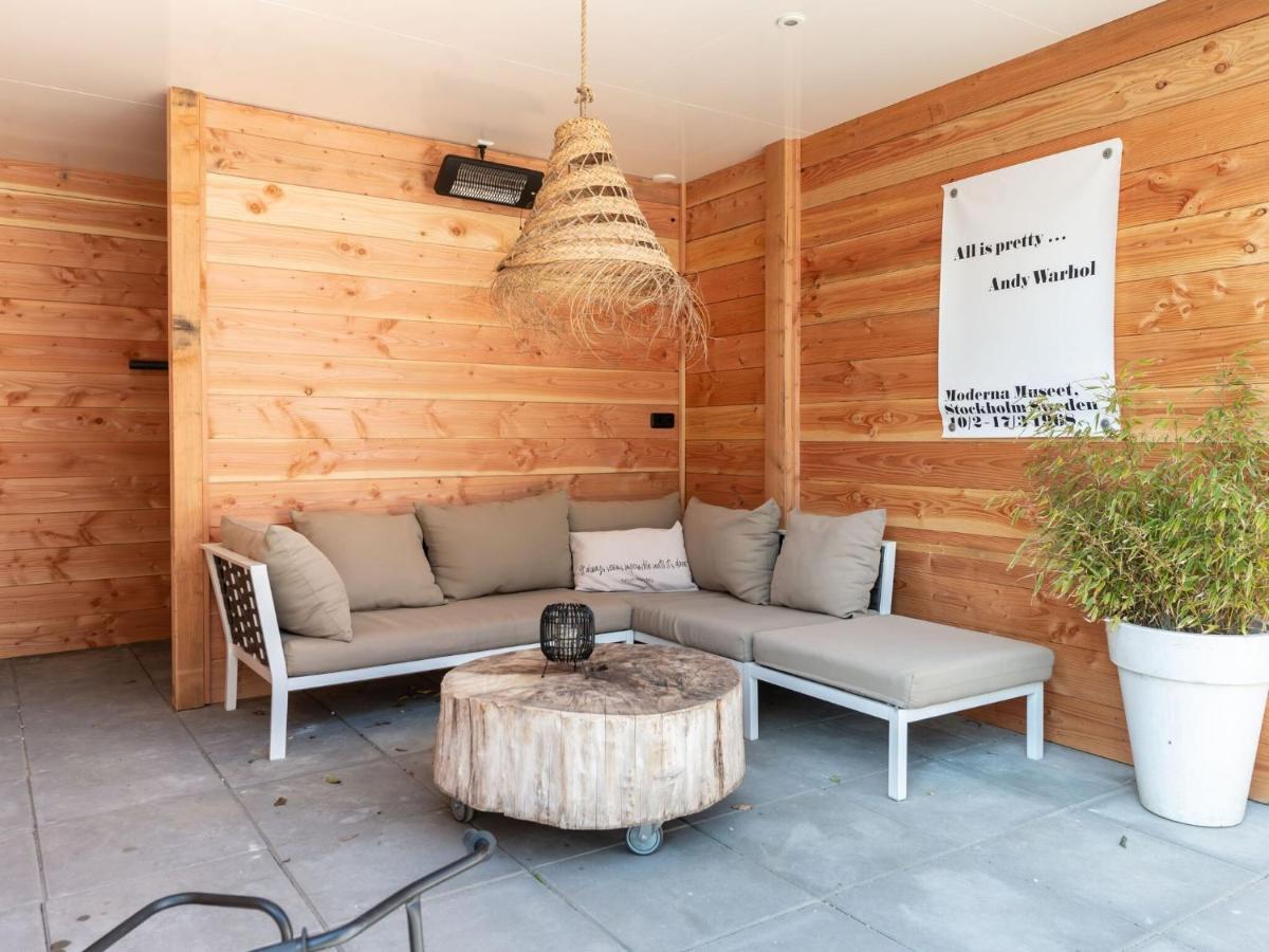 Cosy Holiday Home In Oostkapelle With A Garden Buitenkant foto