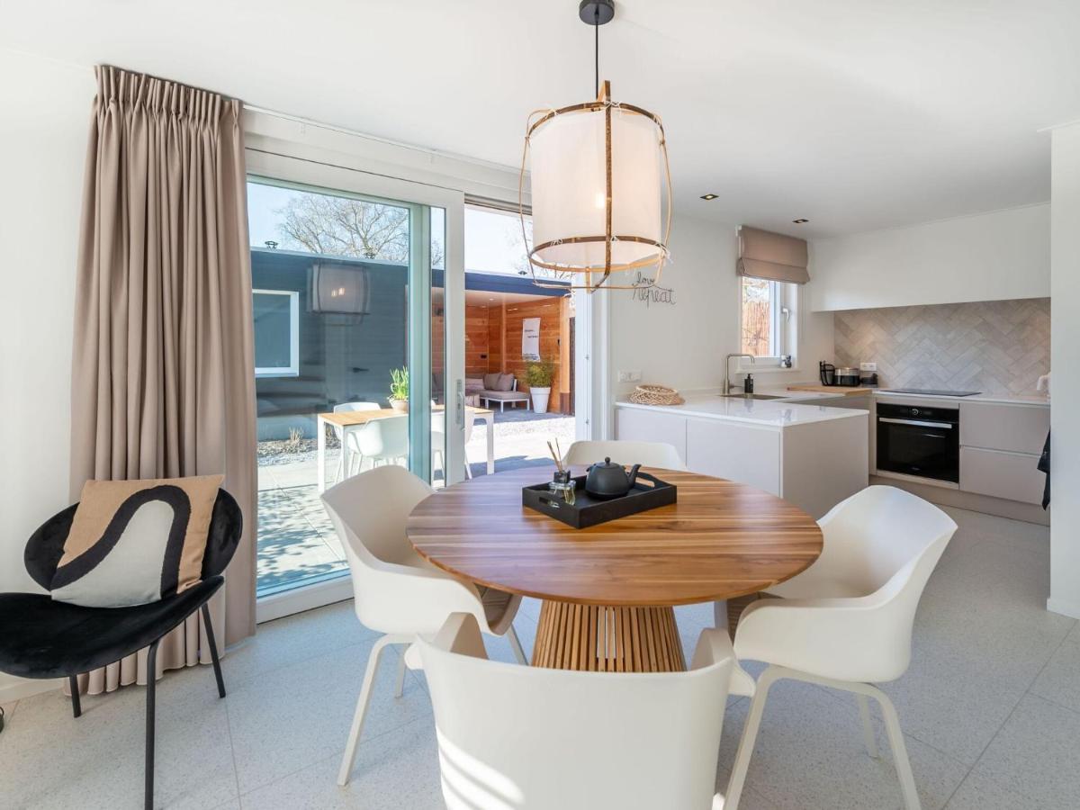 Cosy Holiday Home In Oostkapelle With A Garden Buitenkant foto
