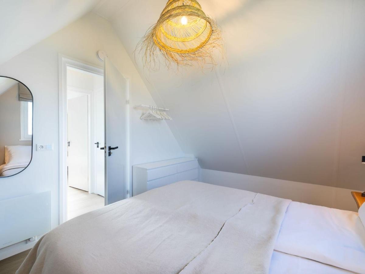 Cosy Holiday Home In Oostkapelle With A Garden Buitenkant foto